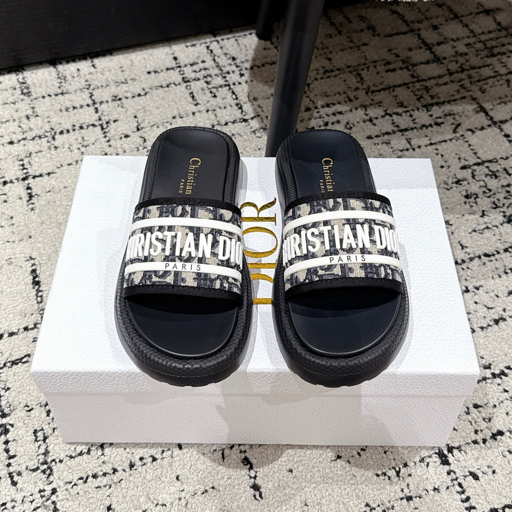 Dior Slides 25S in Black Lambskin and Fabirc with Brand Logo Style 3
