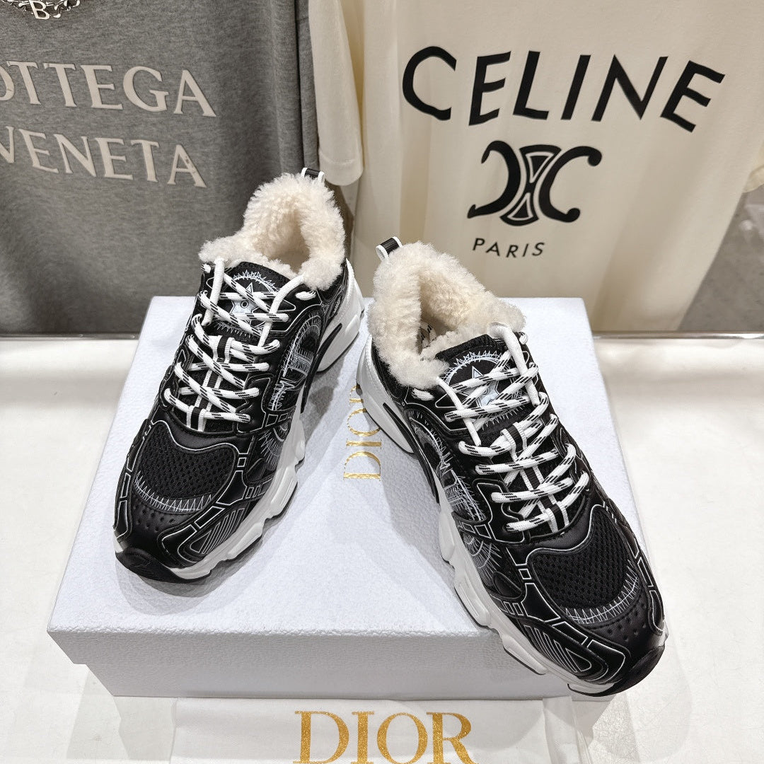 Dior Chrono Sneaker 25S in Black Lambskin and Mesh Fabric Style 3