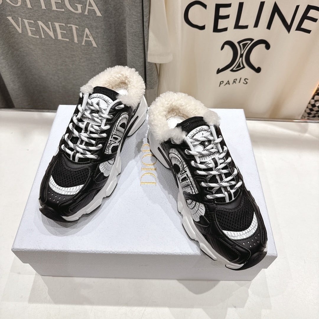 Dior Chrono Sneaker 25S in Black Lambskin and Mesh Fabric Style 4